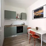 Апартаменти Zina - Rosso - 10 Min From Centre And Airport