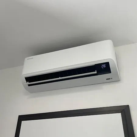 Zina - Rosso - 10 Min From Centre And Airport Апартаменти *