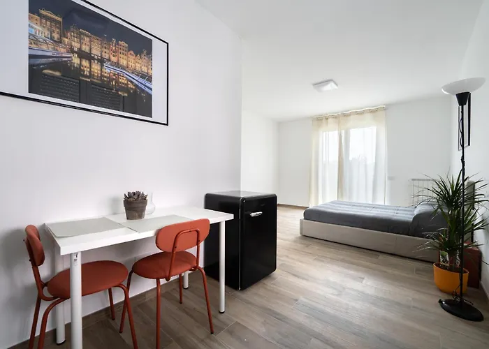 Zina - Rosso - 10 Min From Centre And Airport ברגמו