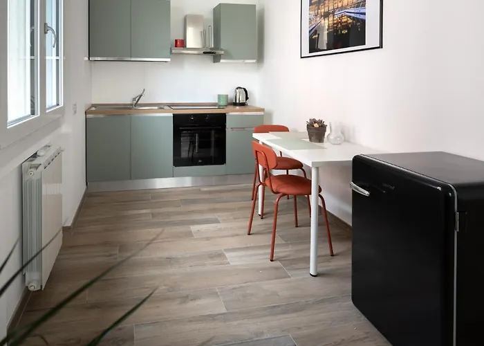 Zina - Rosso - 10 Min From Centre And Airport